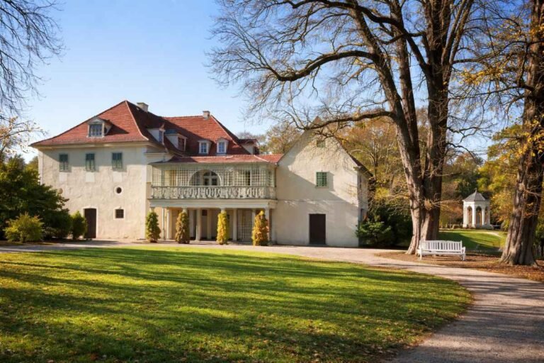 Schloss Tiefurt: Highlights und Geschichte